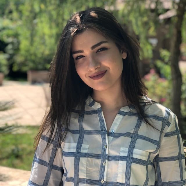 Elham Nasrollahzadeh